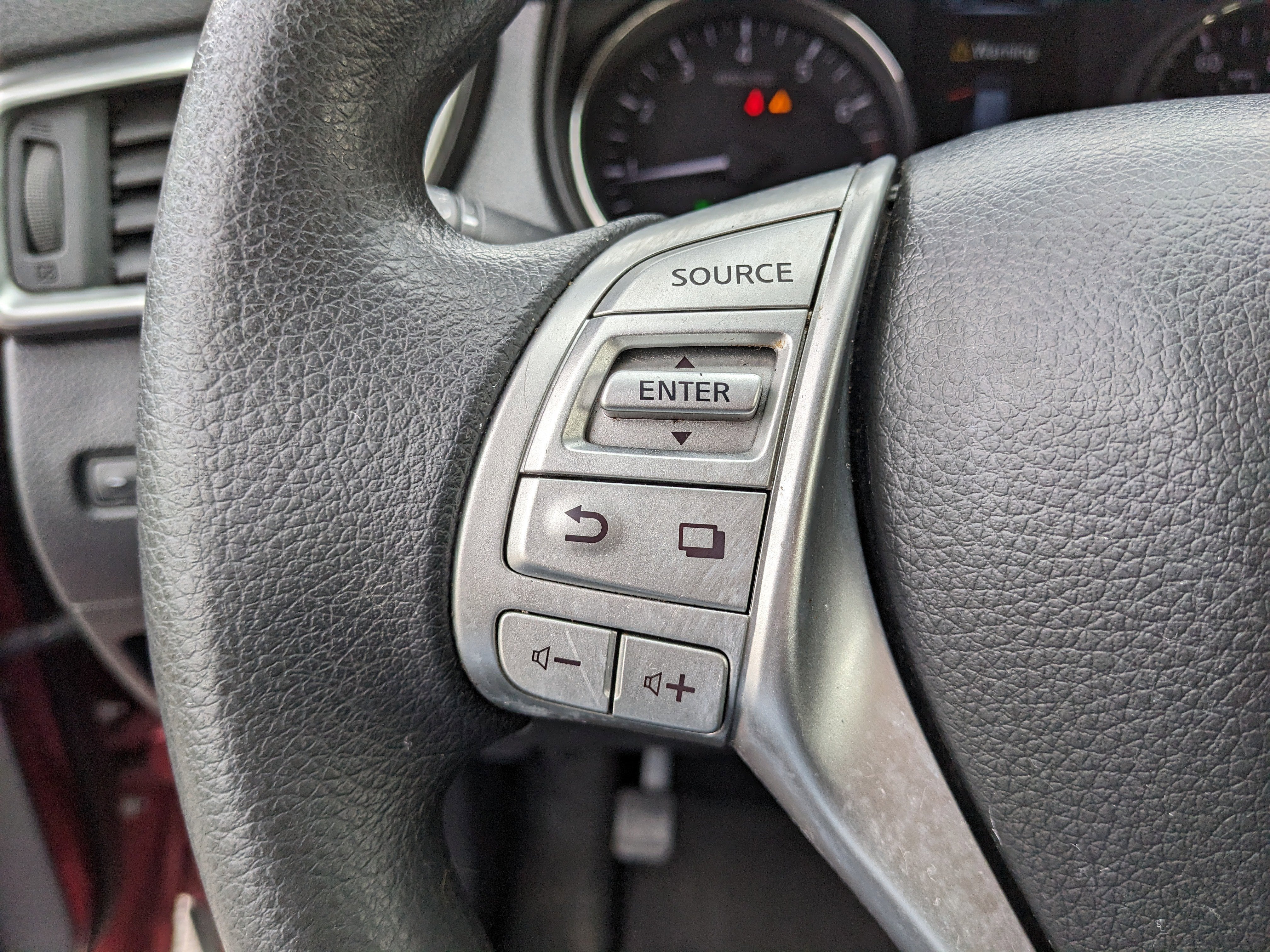 2015 Nissan Rogue SV