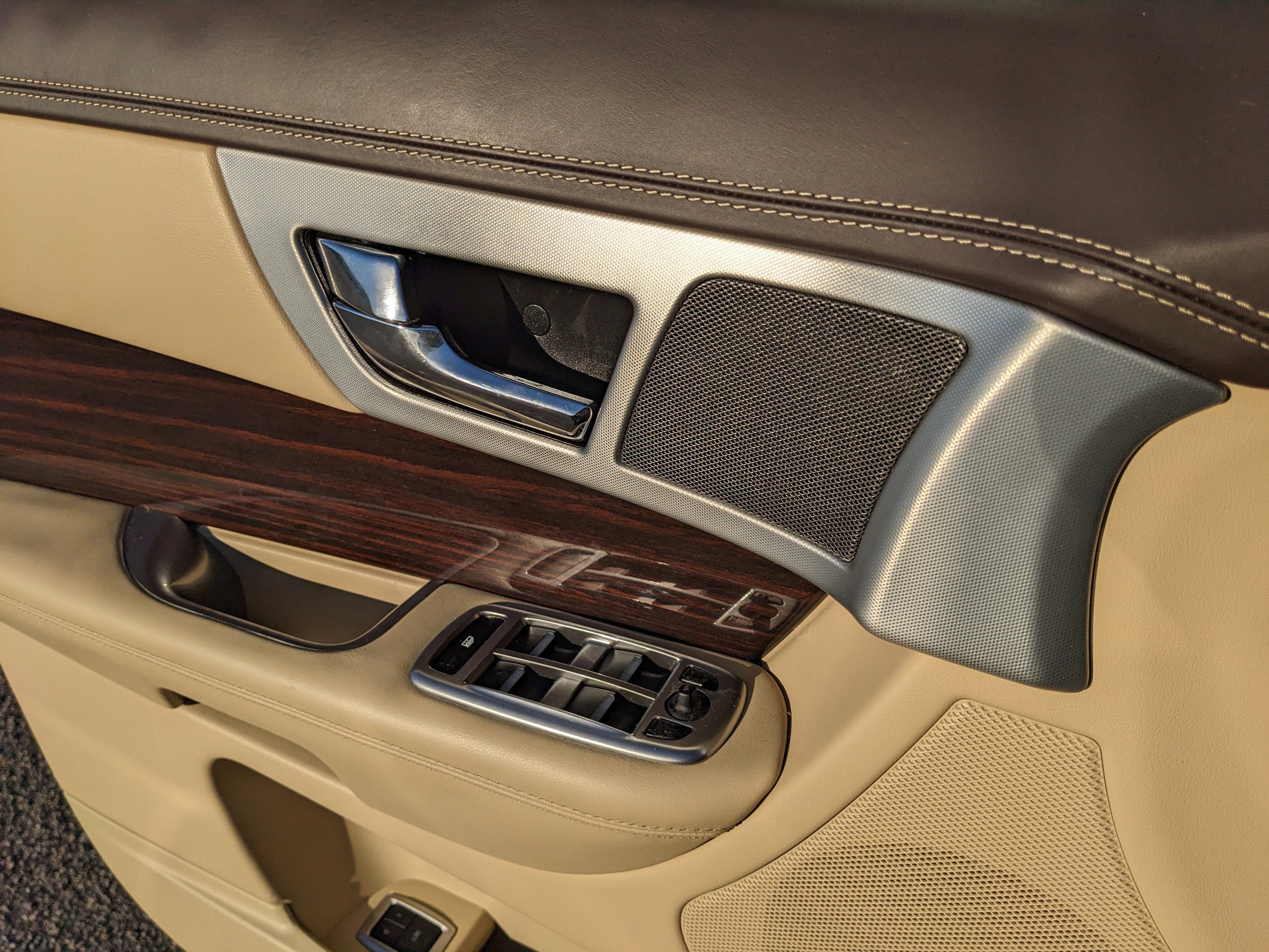 2012 Jaguar XF Portfolio