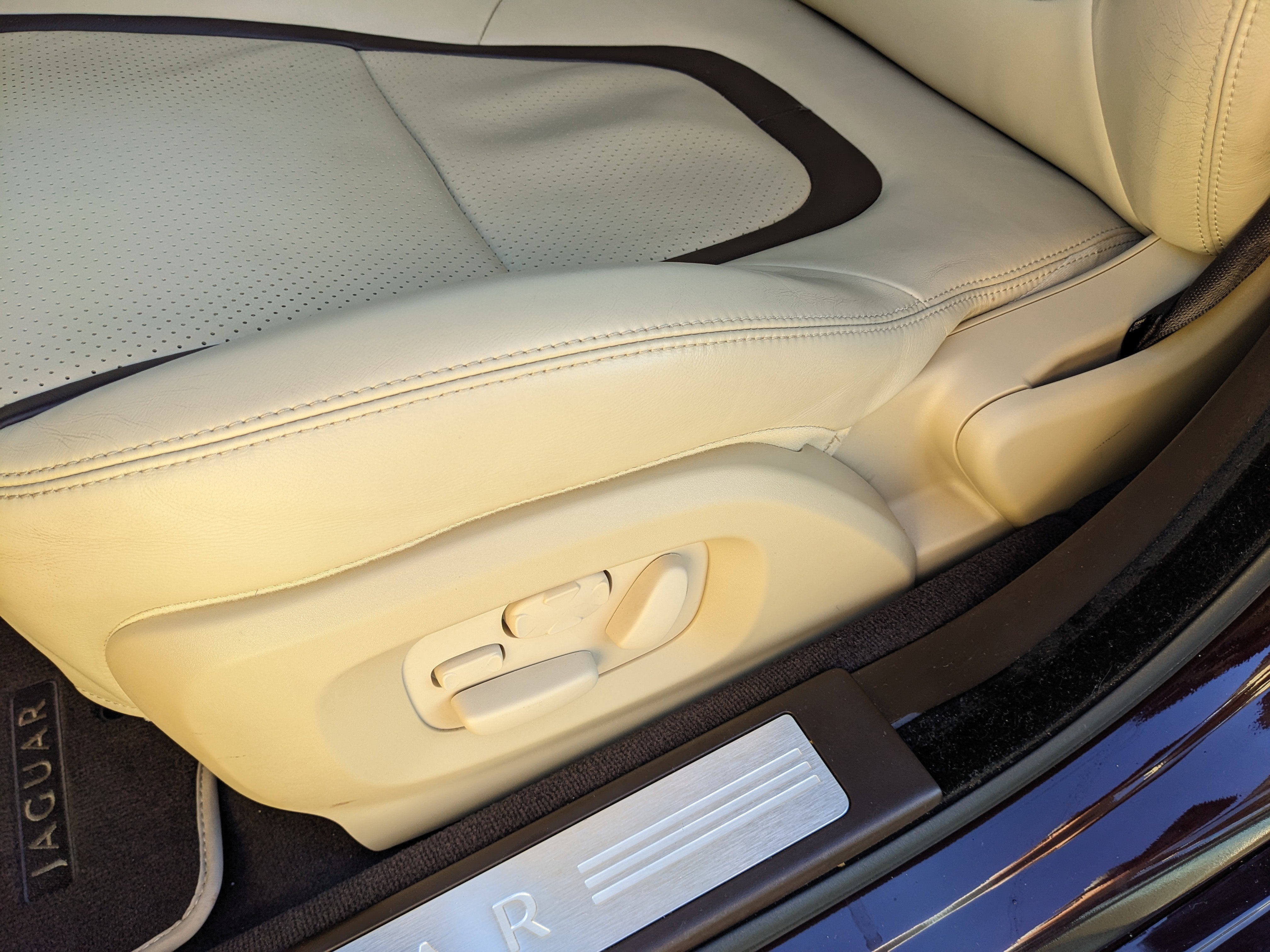 2012 Jaguar XF Portfolio