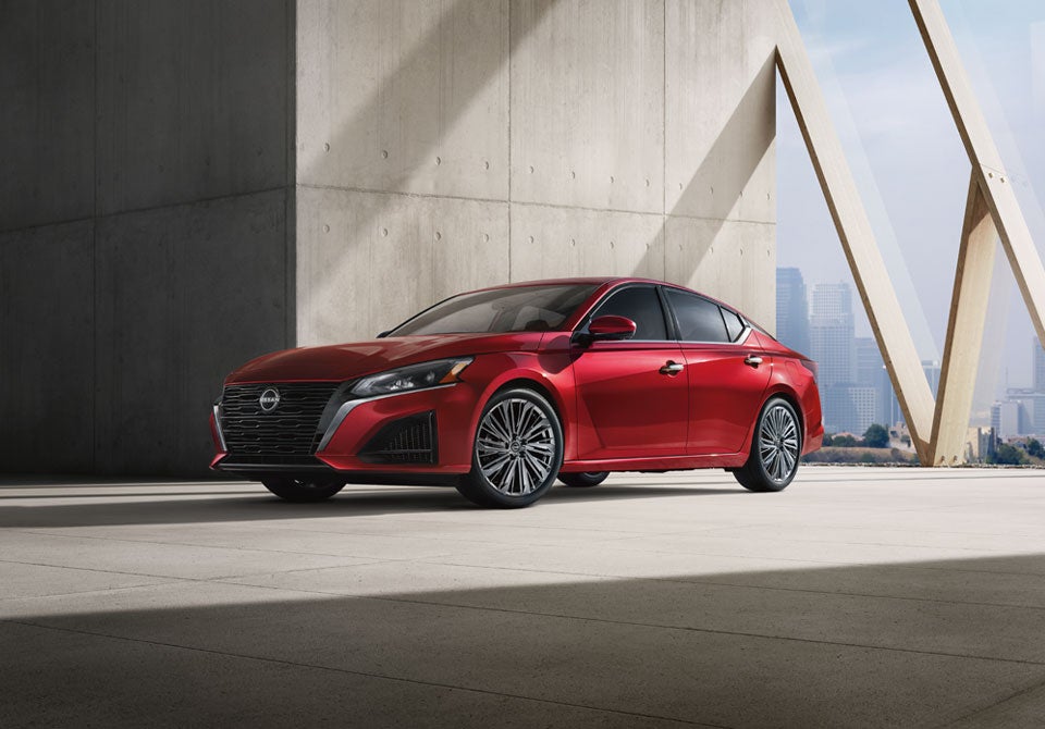 2025 Nissan Altima Hill Nissan in Winter Haven FL